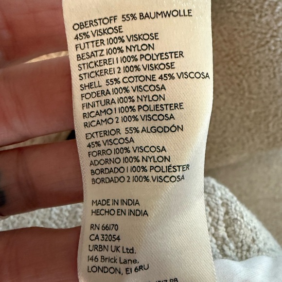 Anthropologie Floral Patchwork flattering skirt with Lace trim and a side slit - Picture 8 of 8